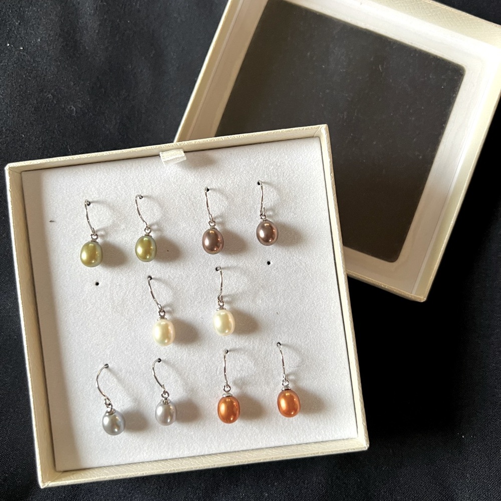 Pearl teardrop earrings, 5 pairs